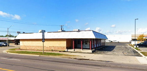 Big Boy Restaurants (Elias Brothers, Elias Bros) - Escanaba - 201 N Lincoln Rd (newer photo)